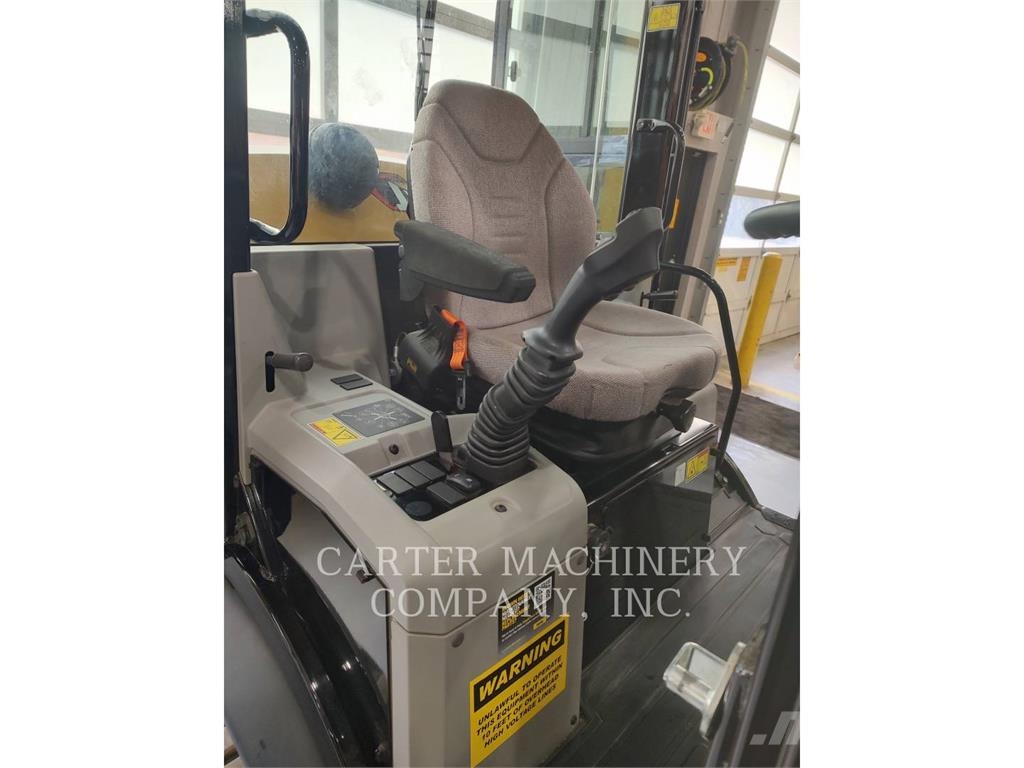 CAT 903D Φορτωτές με λάστιχα (Τροχοφόροι)