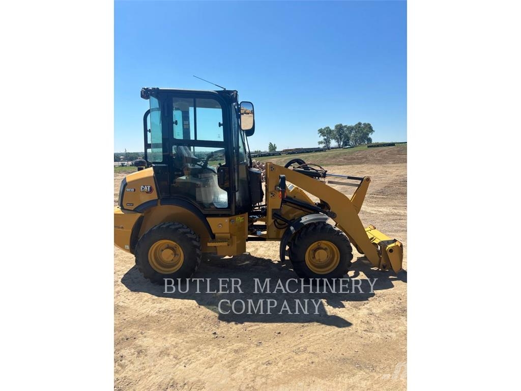 CAT 903D Wielladers