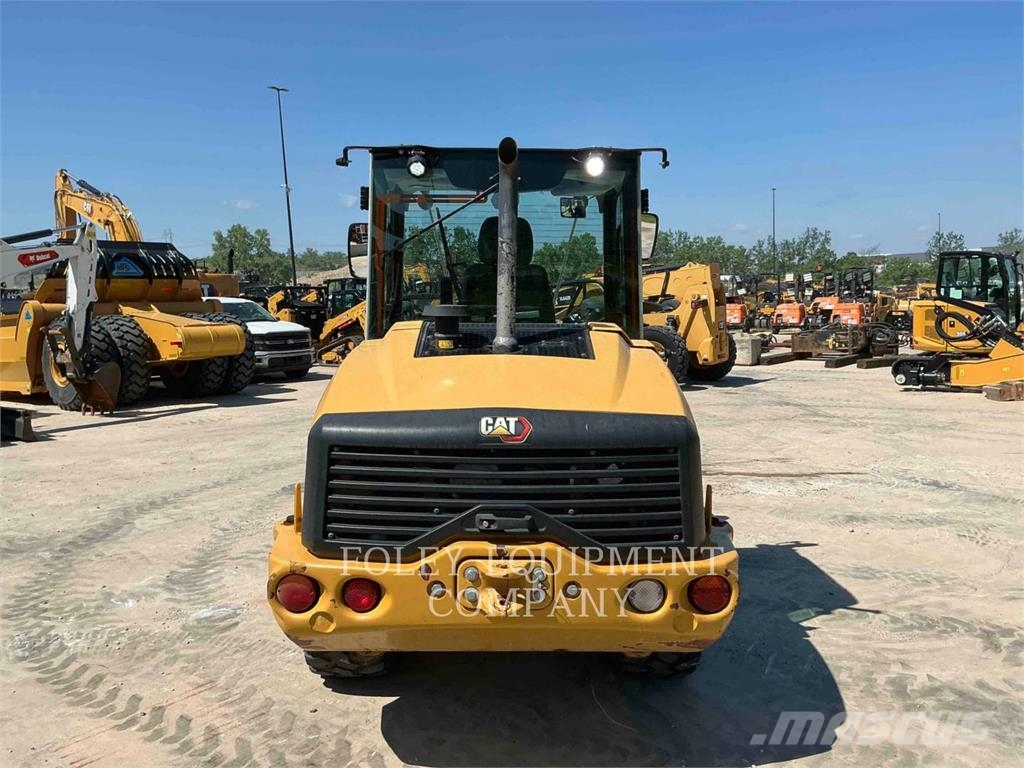 CAT 906M Radlader