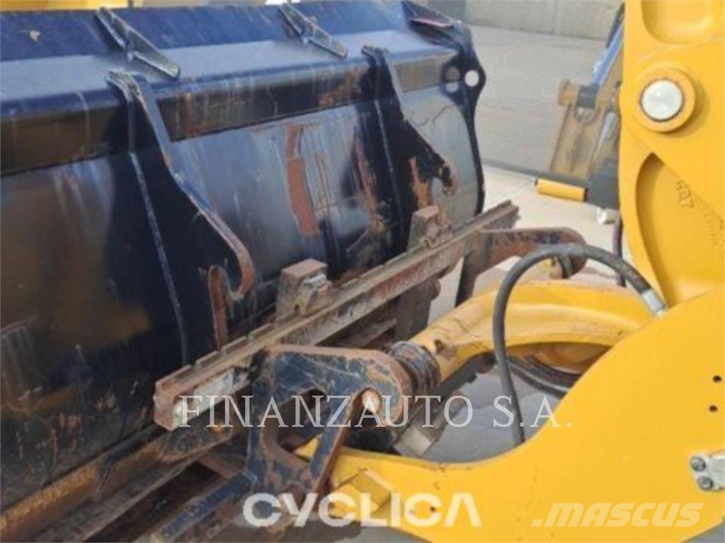 CAT 906M Naudoti ratiniai krautuvai