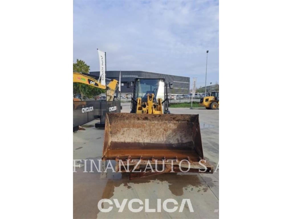 CAT 906M Naudoti ratiniai krautuvai