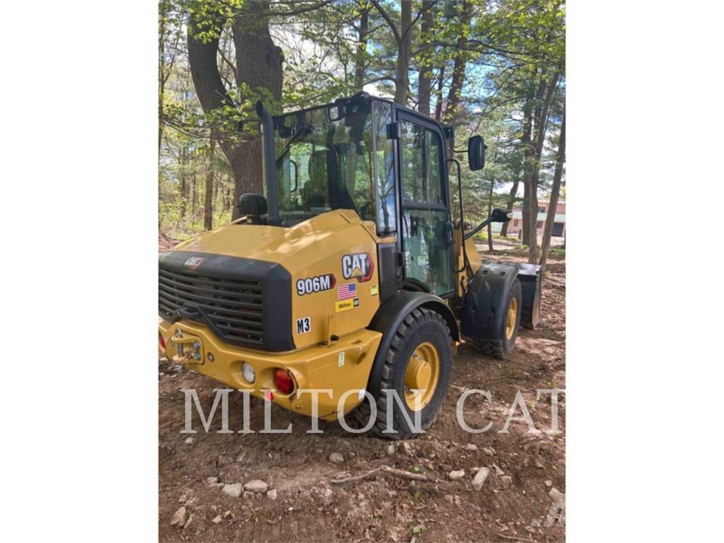 CAT 906M Kolesové nakladače