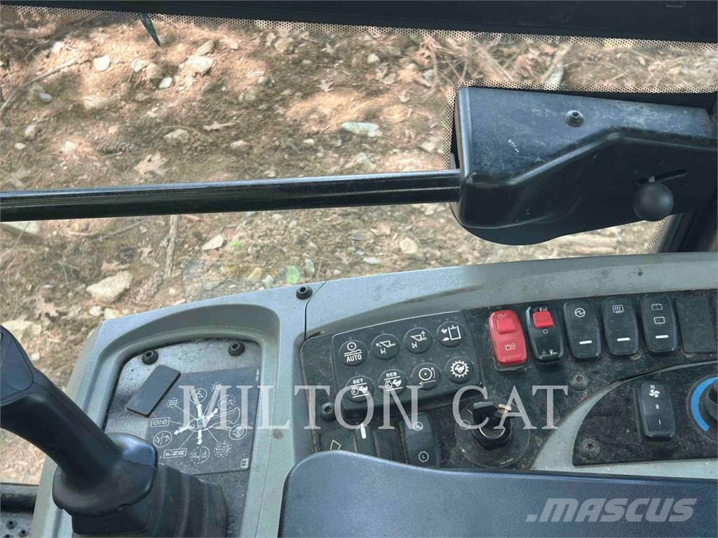 CAT 906M Kolesové nakladače
