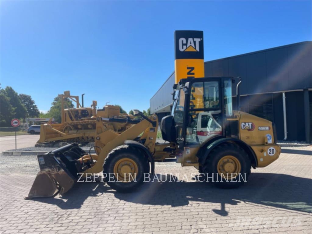 CAT 906M Chargeuse sur pneus