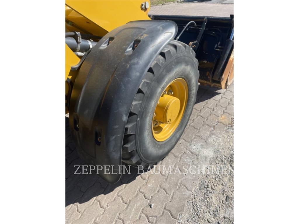 CAT 906M Chargeuse sur pneus