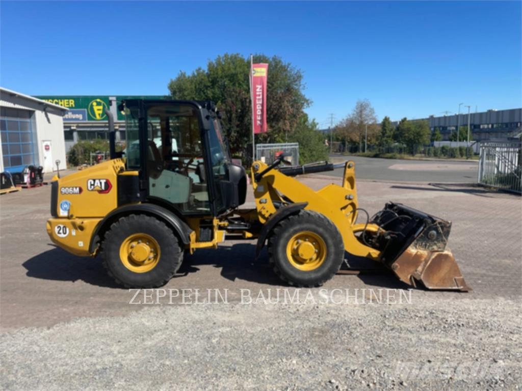 CAT 906M Chargeuse sur pneus