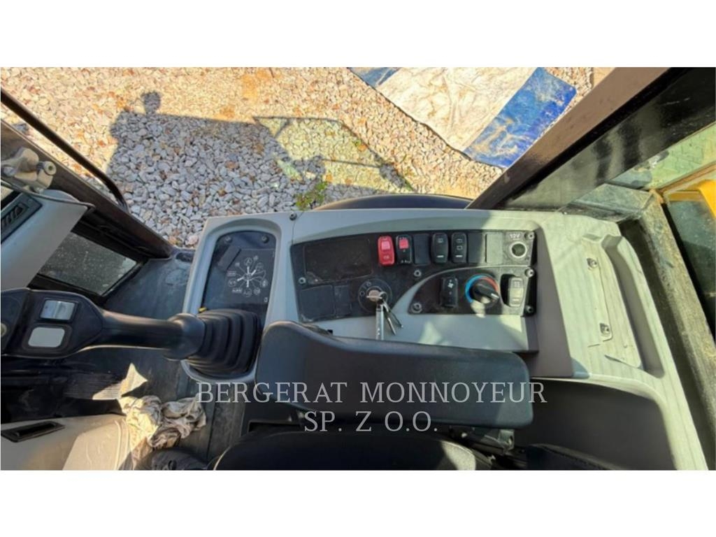 CAT 906M Wheel loaders
