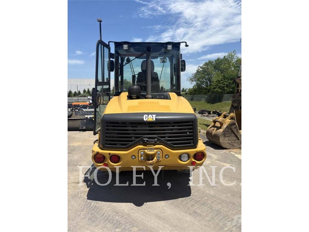 CAT 907M Φορτωτές με λάστιχα (Τροχοφόροι)
