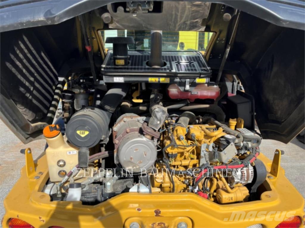 CAT 907M Radlader