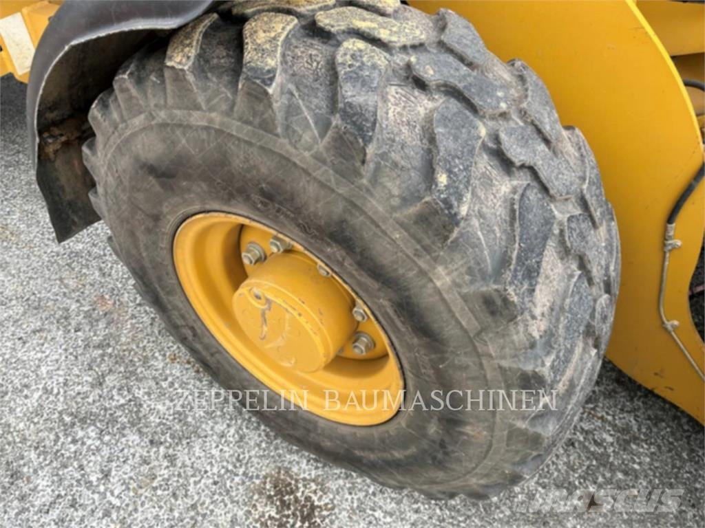 CAT 907M Radlader