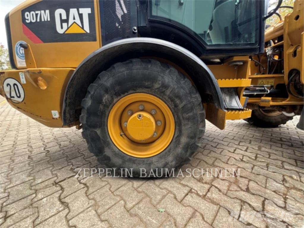 CAT 907M Radlader