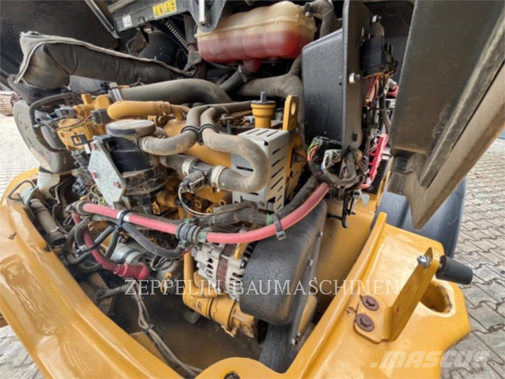 CAT 907M Radlader