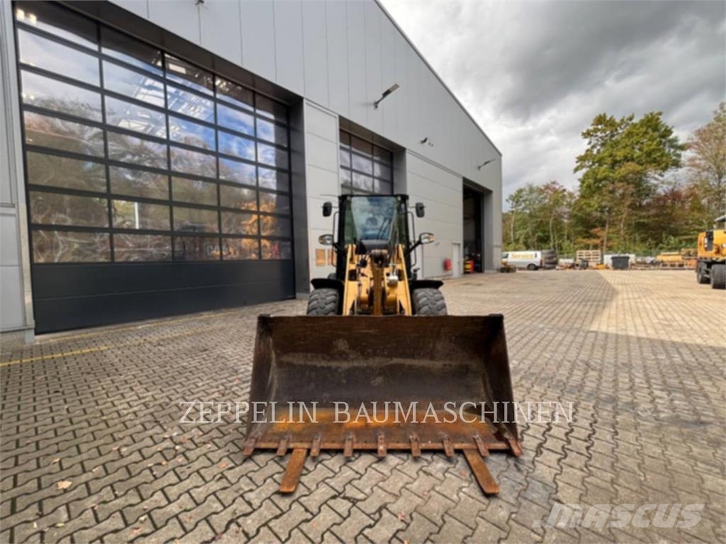 CAT 907M Radlader
