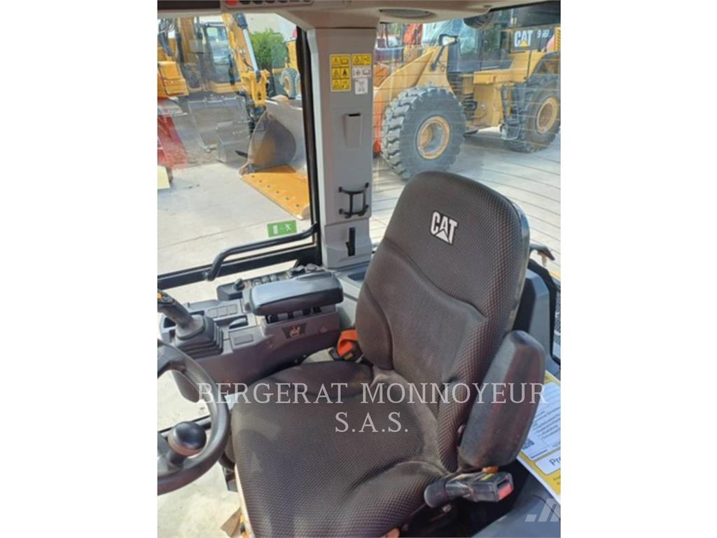 CAT 908 Minicargadoras