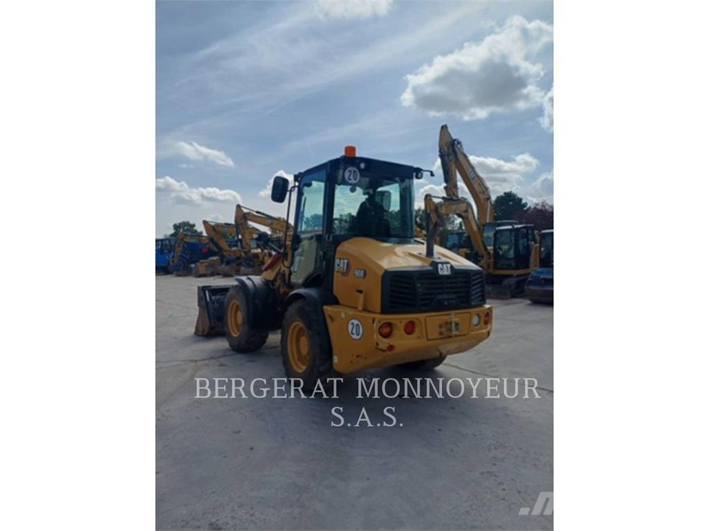CAT 908 Minicargadoras