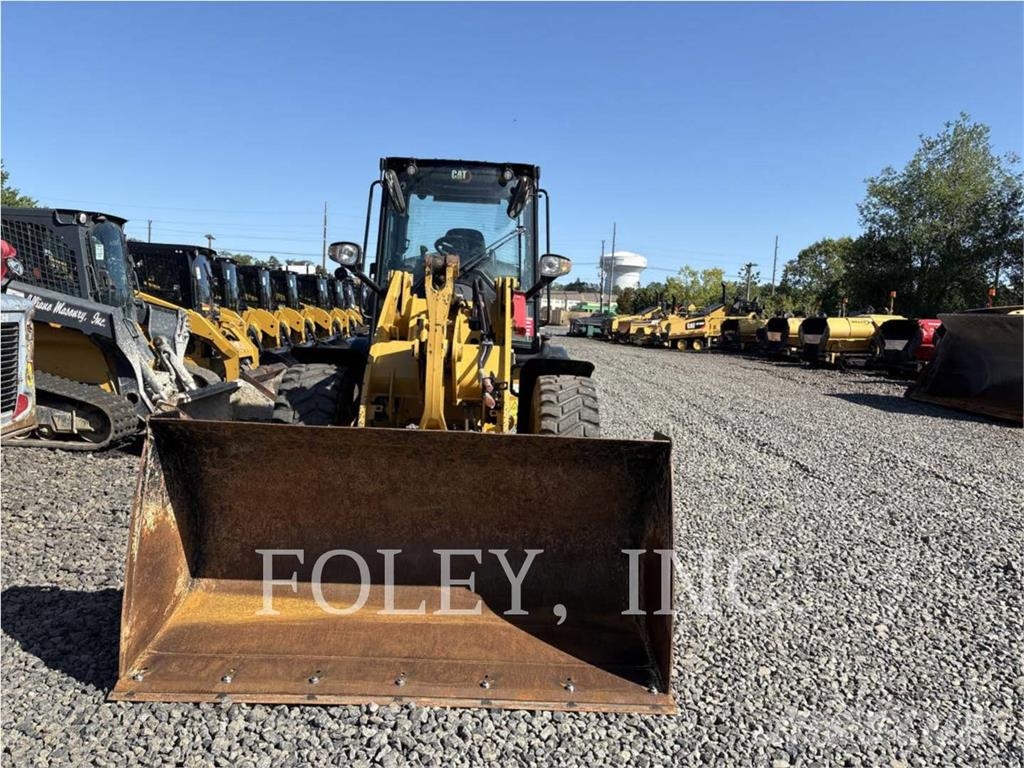 CAT 908-14 Kolesni nakladalci