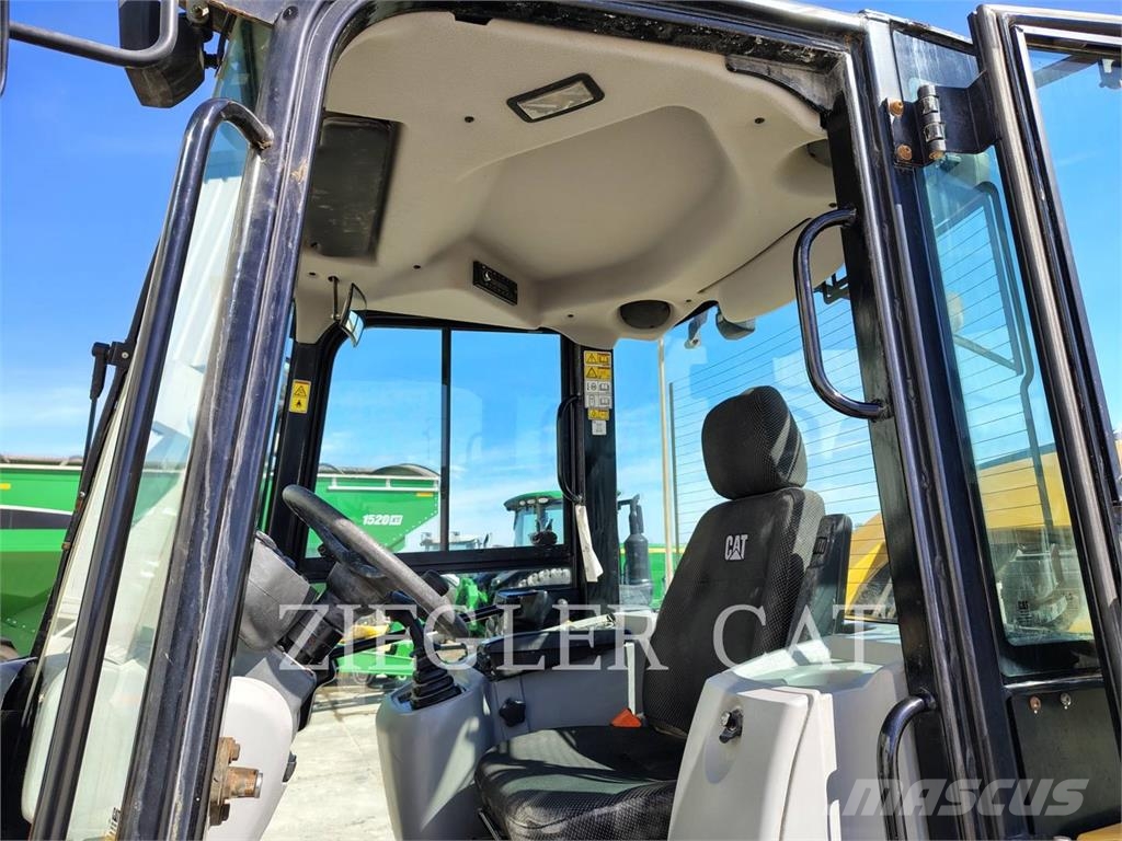 CAT 908M Radlader