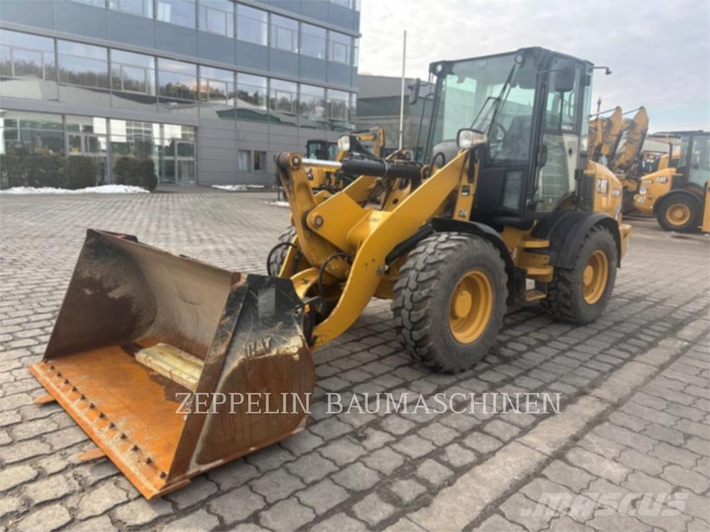 CAT 908M Radlader