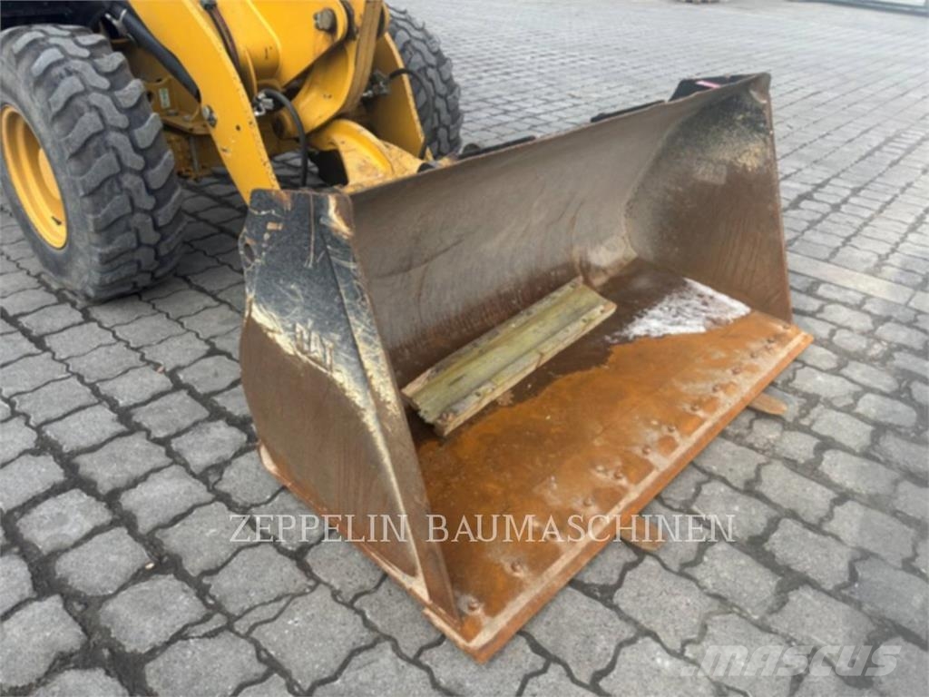 CAT 908M Radlader
