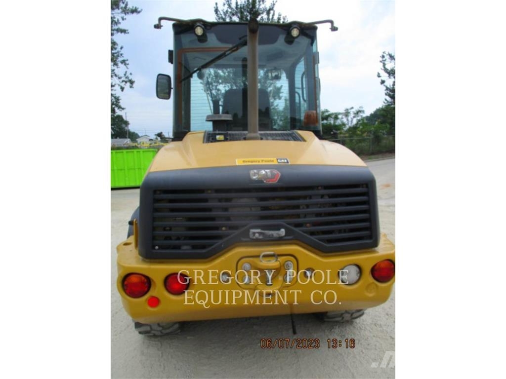 CAT 908M Utovarivači na točkove