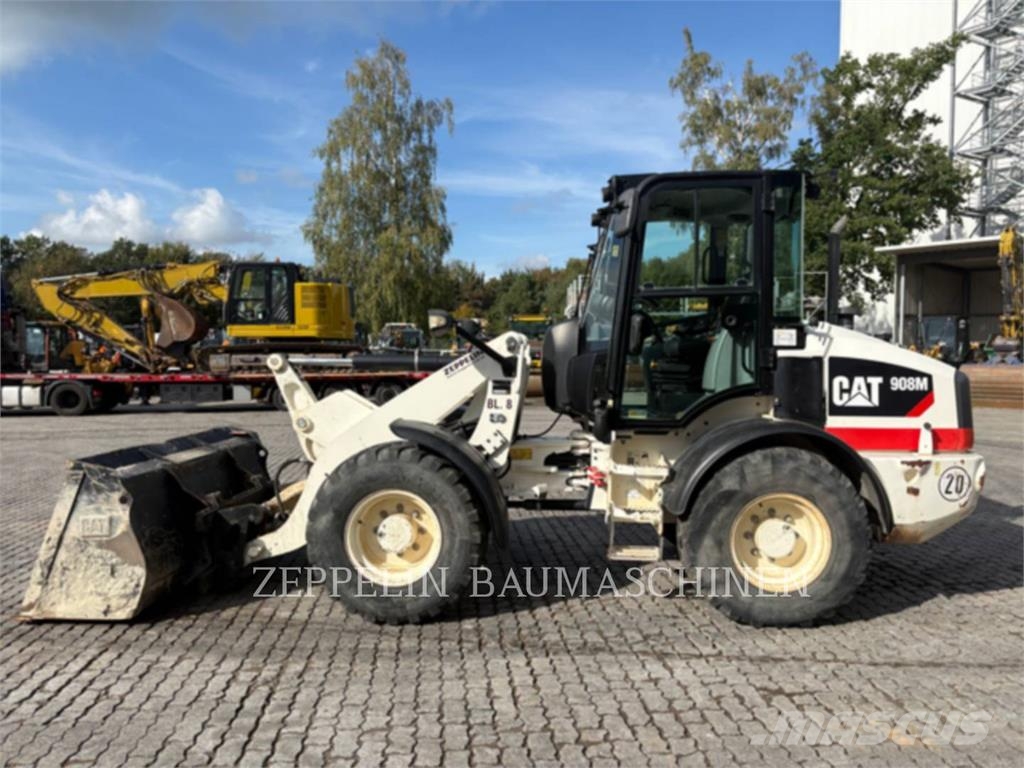 CAT 908M Kolesni nakladalci