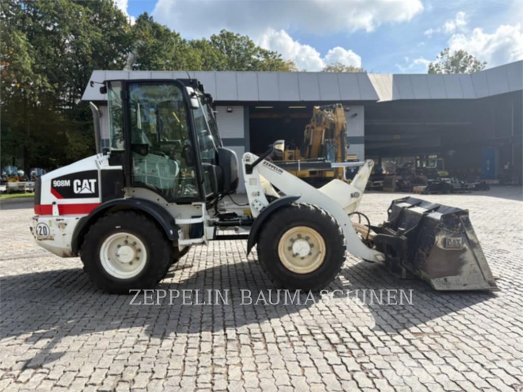 CAT 908M Kolesni nakladalci
