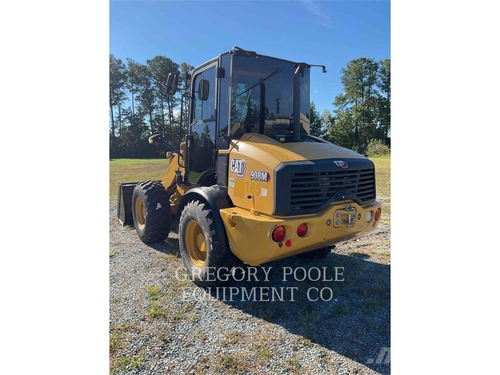 CAT 908M Gumikerekes homlokrakodók