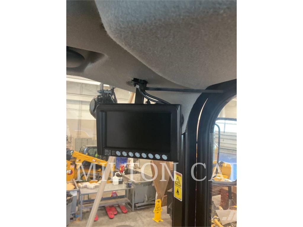 CAT 914 Gumikerekes homlokrakodók