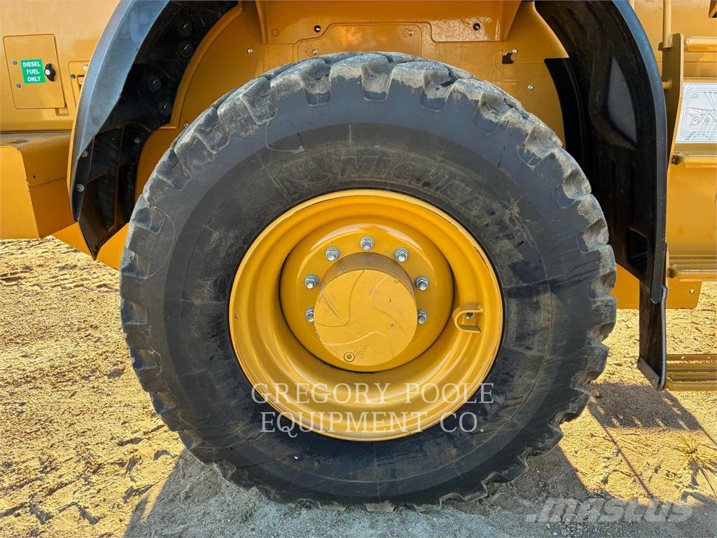 CAT 914-14 Gumikerekes homlokrakodók