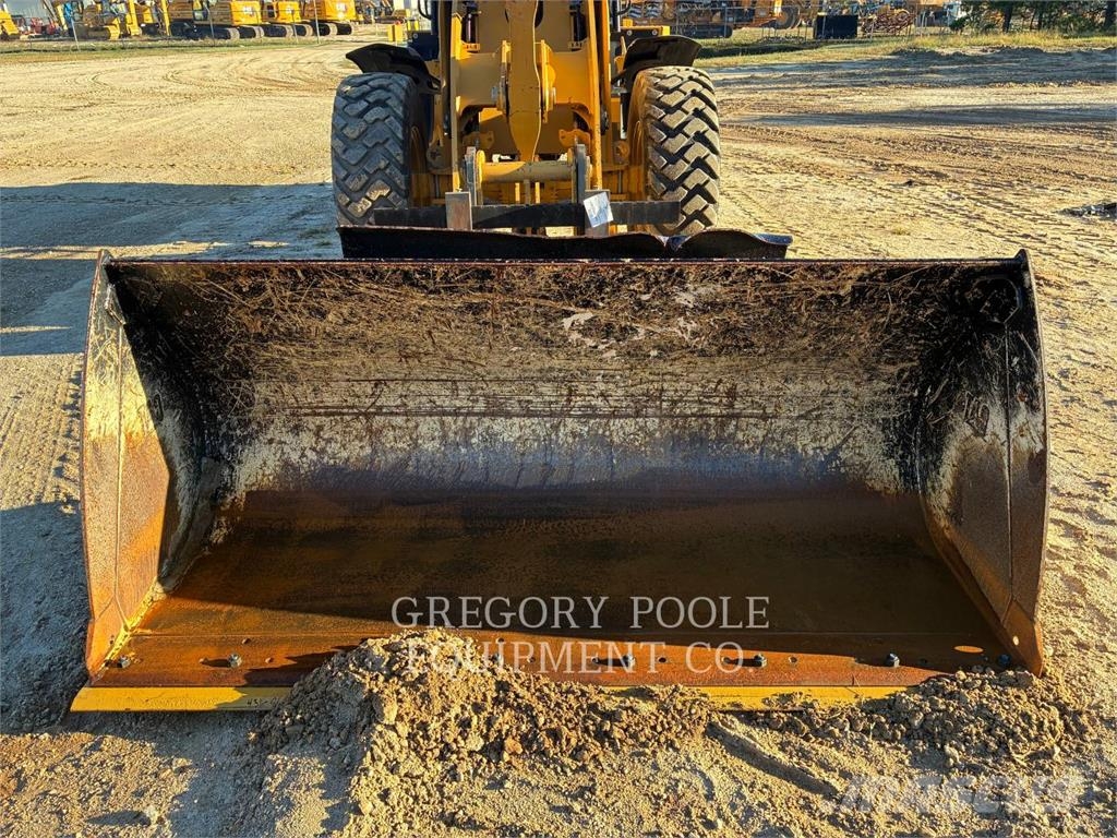 CAT 914-14 Gumikerekes homlokrakodók