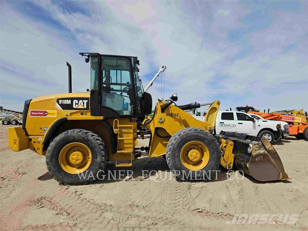 CAT 918M لوادر بعجل