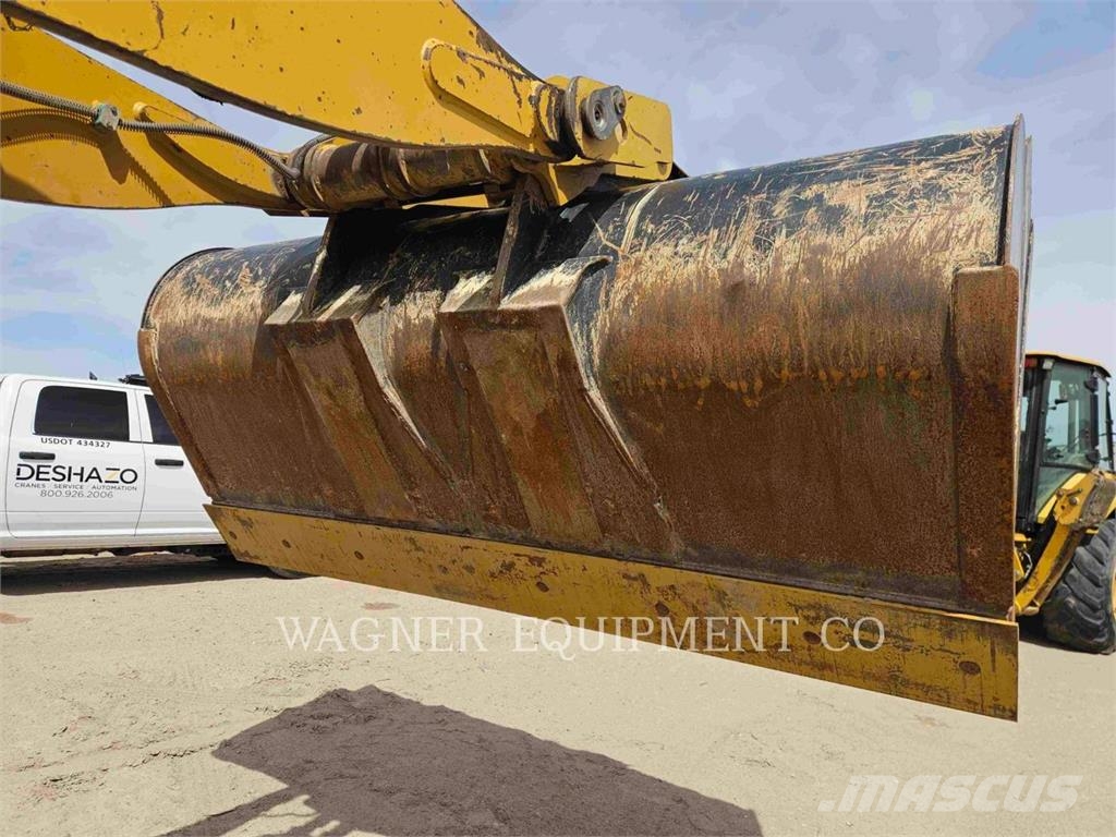 CAT 918M لوادر بعجل