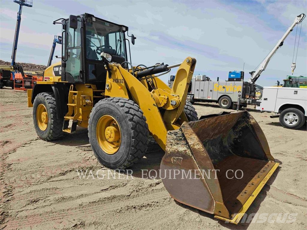 CAT 918M لوادر بعجل