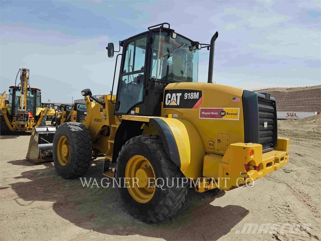 CAT 918M لوادر بعجل