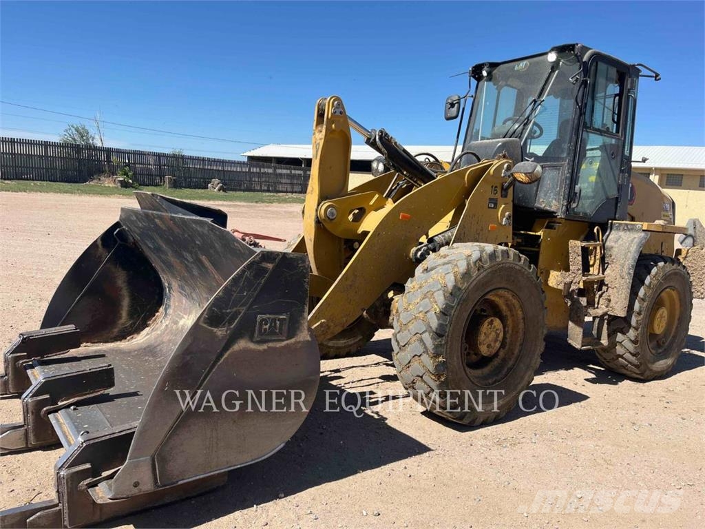 CAT 920 Kolesni nakladalci