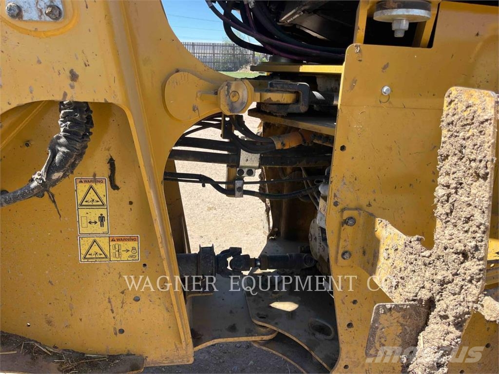 CAT 920 Kolesni nakladalci