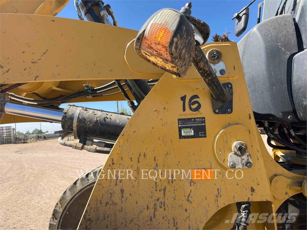 CAT 920 Kolesni nakladalci