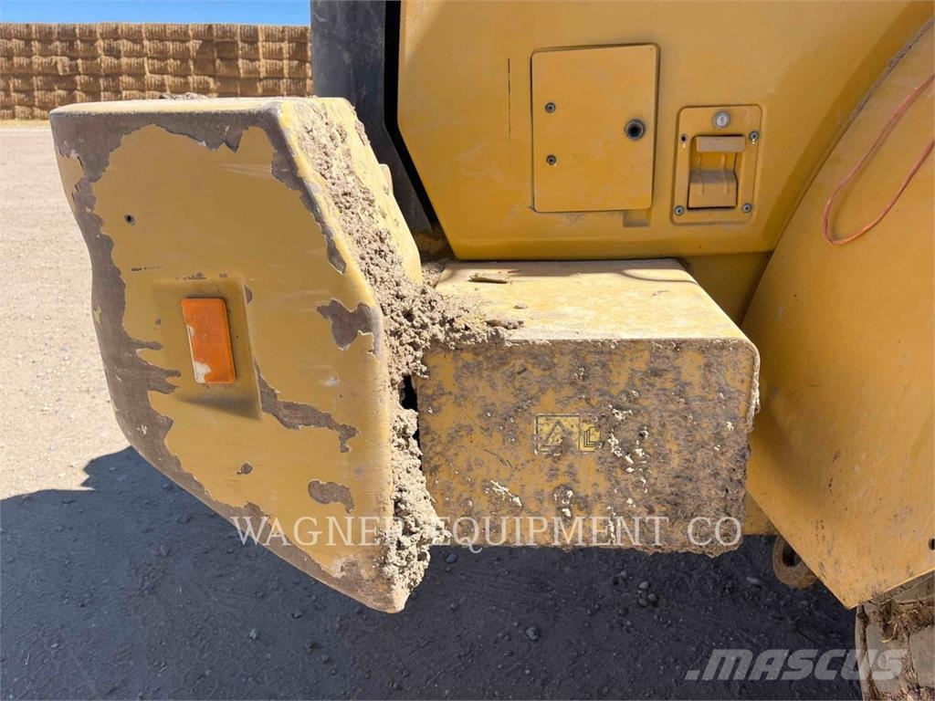 CAT 920 Kolesni nakladalci