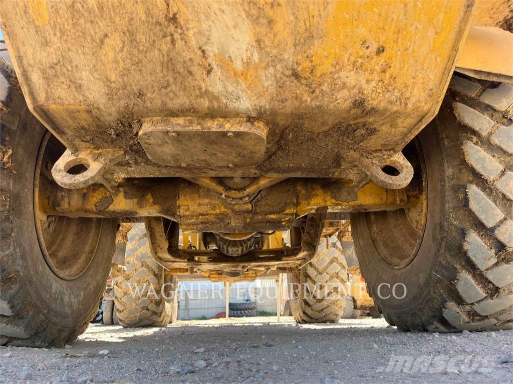 CAT 920 Kolesni nakladalci