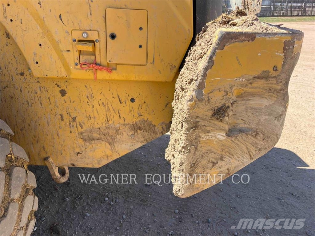 CAT 920 Kolesni nakladalci