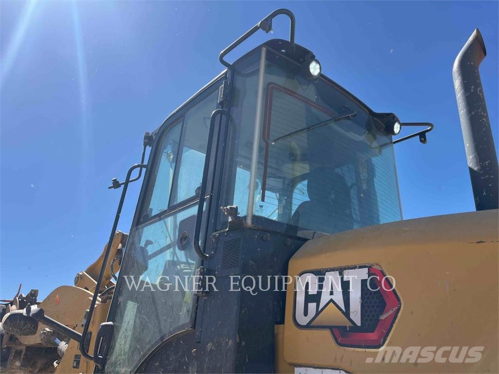 CAT 920 Kolesni nakladalci
