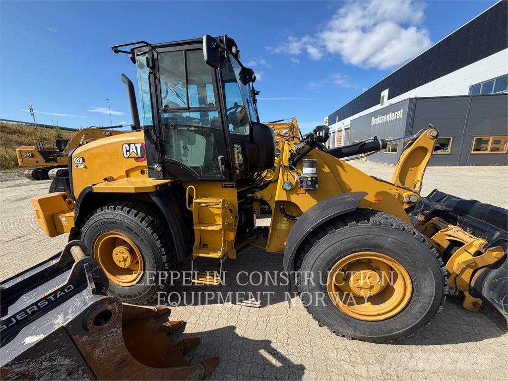 CAT 920-14 Iekrāvēji uz riteņiem