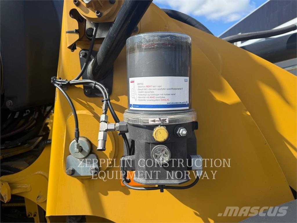 CAT 920-14 Iekrāvēji uz riteņiem