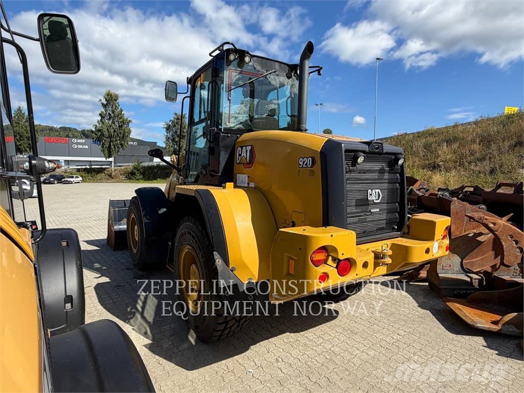 CAT 920-14 Iekrāvēji uz riteņiem