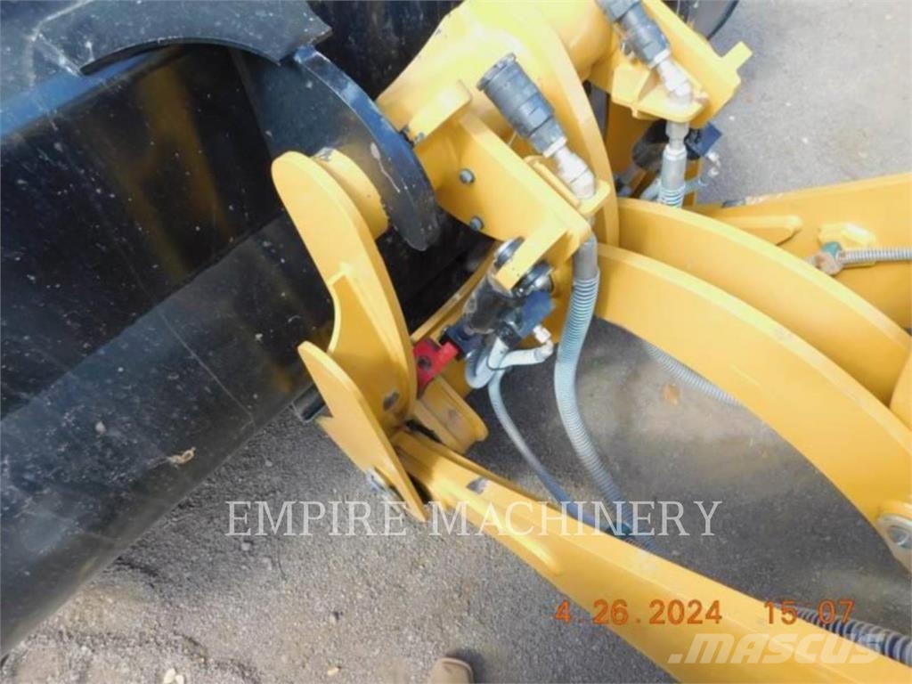 CAT 920-14 FC Iekrāvēji uz riteņiem