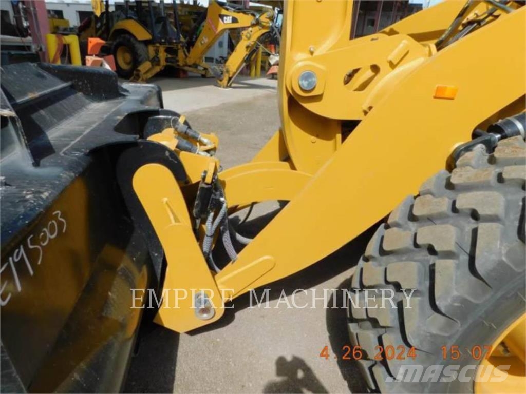 CAT 920-14 FC Iekrāvēji uz riteņiem