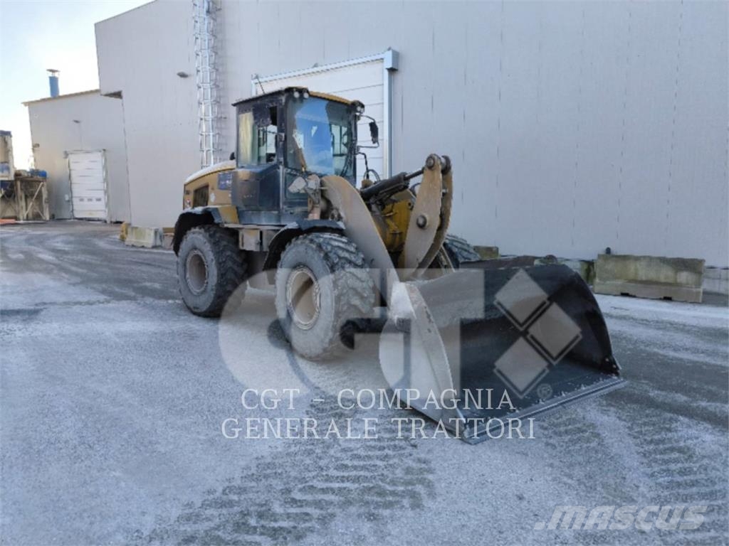 CAT 924K لوادر بعجل
