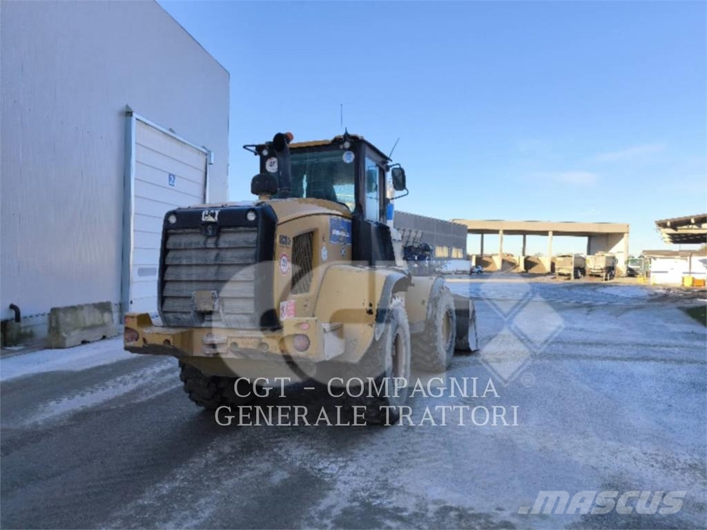 CAT 924K لوادر بعجل