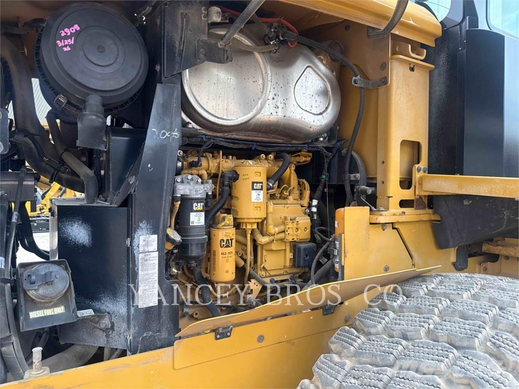 CAT 926 QC Gumikerekes homlokrakodók