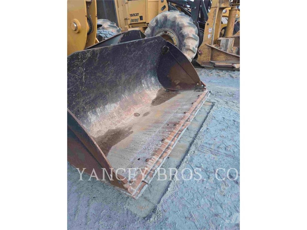 CAT 926 QC Gumikerekes homlokrakodók
